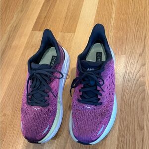 Hoka One Clifton 8 Women's Fuchsia Sneaksers
